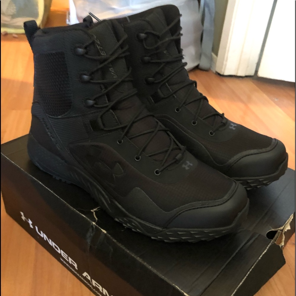 Brand new in box! Under armour valsetz
